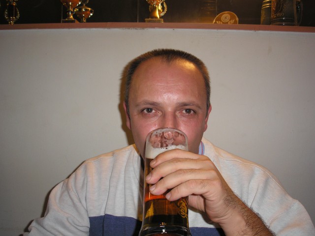 Pivko na výrční schůzi SDH :).jpg